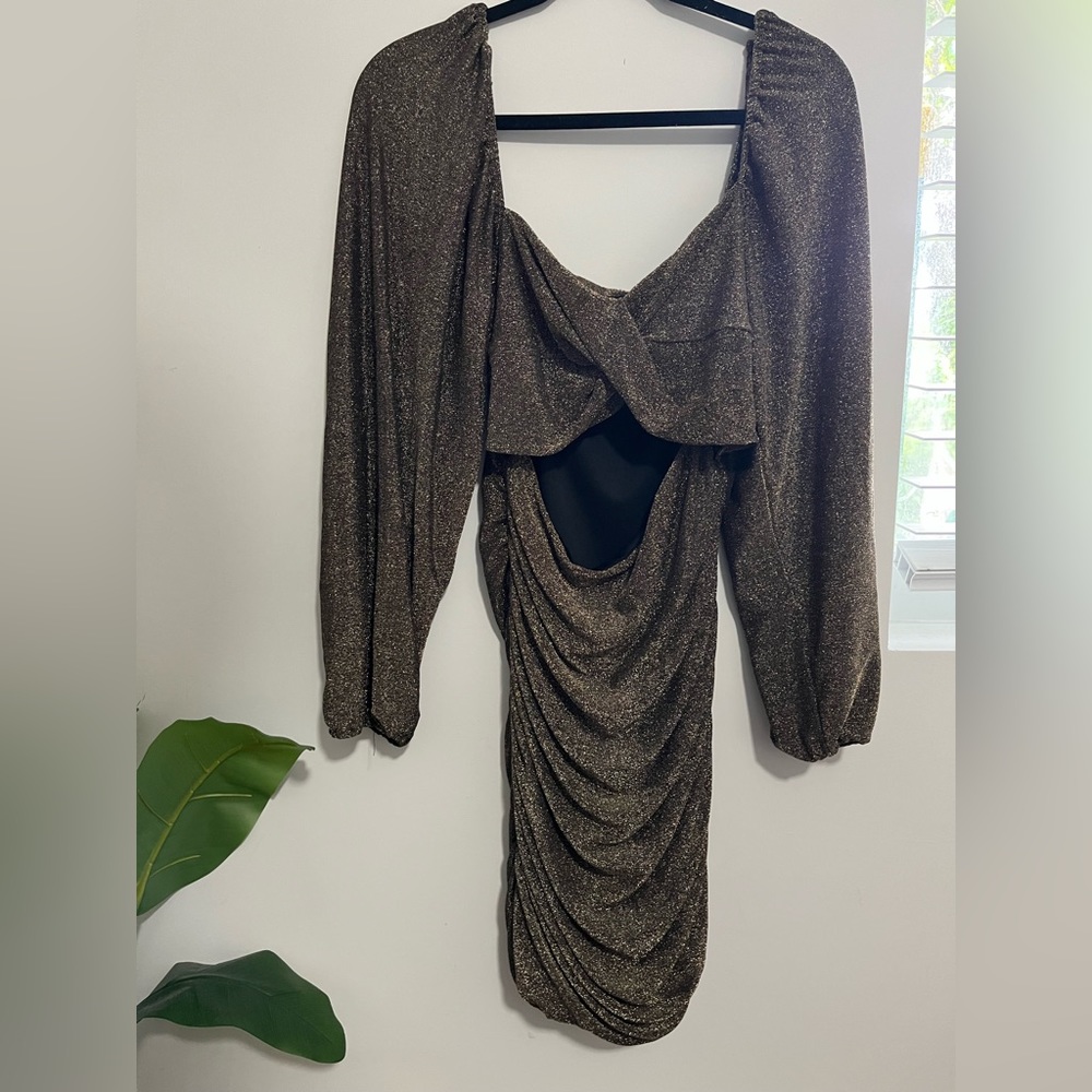 Gold/Black Glitter Dress (Only worn ONCE) from Forever 21 ‘size: Medium’